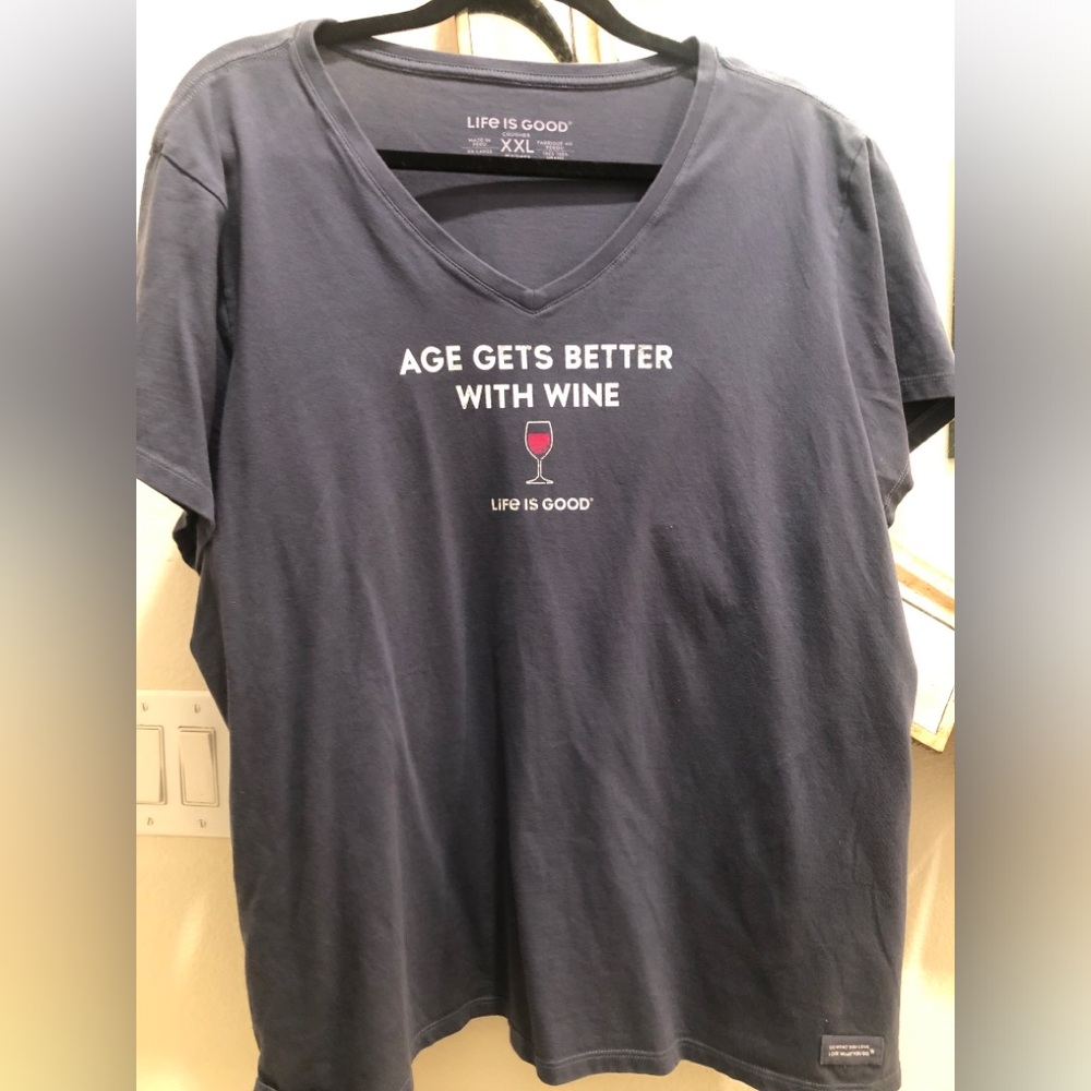 Life Is Good Women's Crusher Tee - Navy